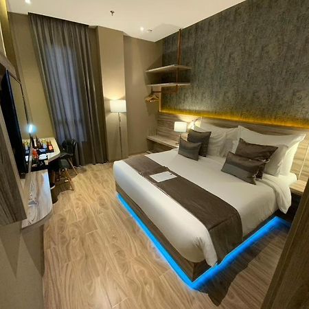 De Paris Hotel Медан Екстериор снимка