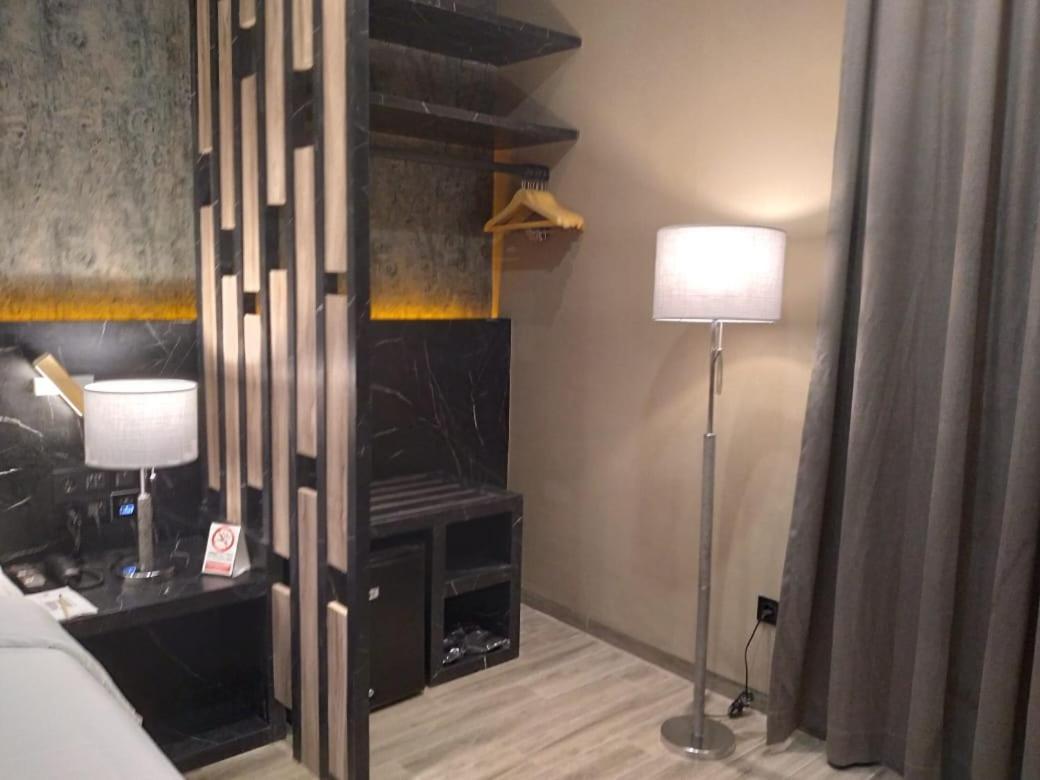 De Paris Hotel Медан Екстериор снимка