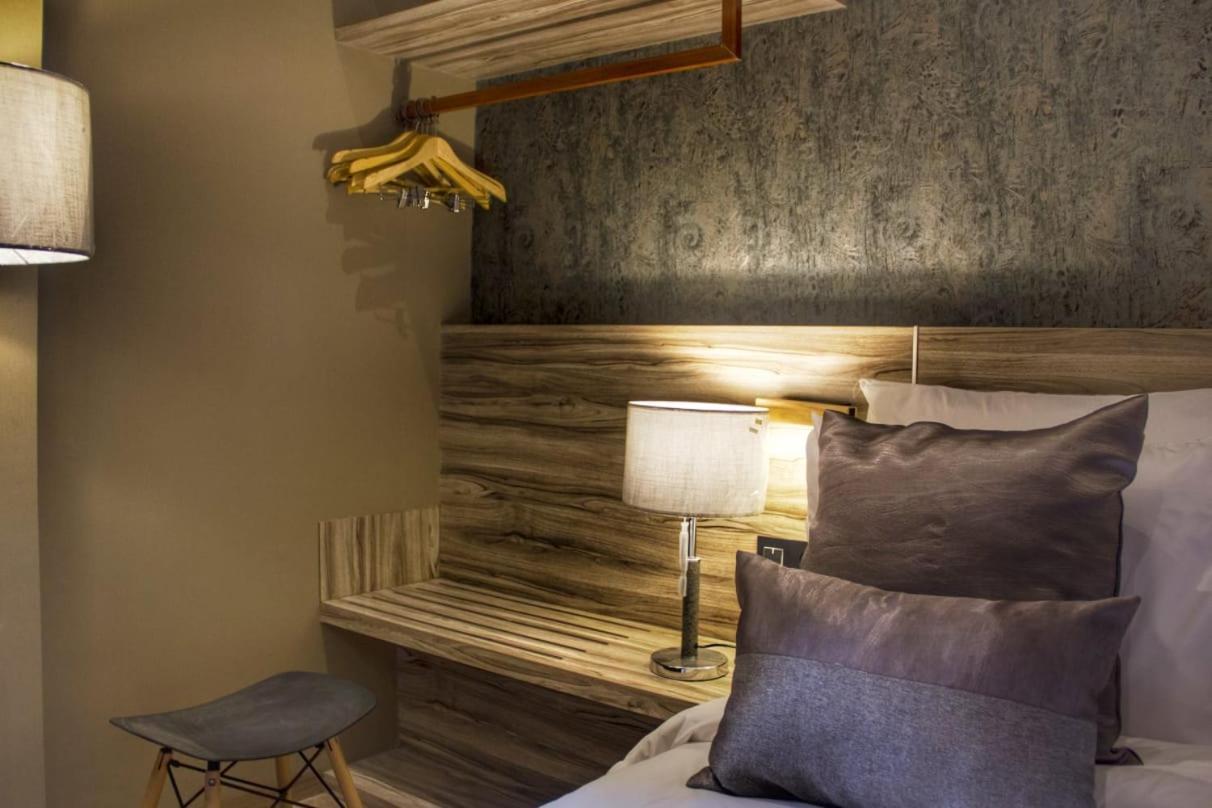 De Paris Hotel Медан Екстериор снимка