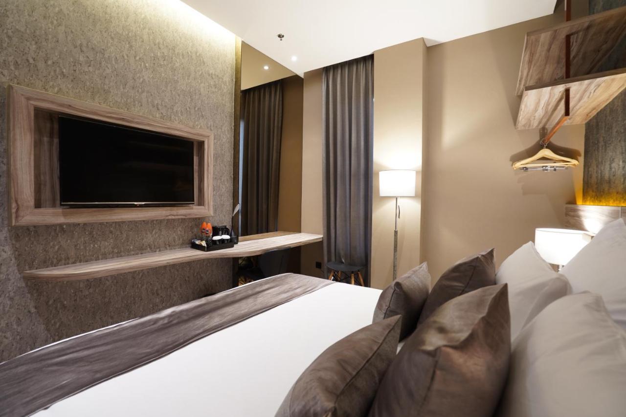 De Paris Hotel Медан Екстериор снимка