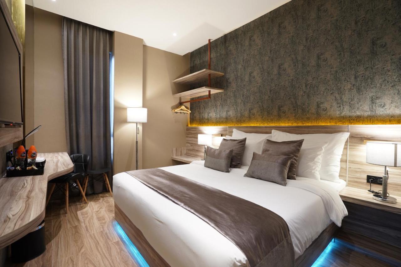 De Paris Hotel Медан Екстериор снимка