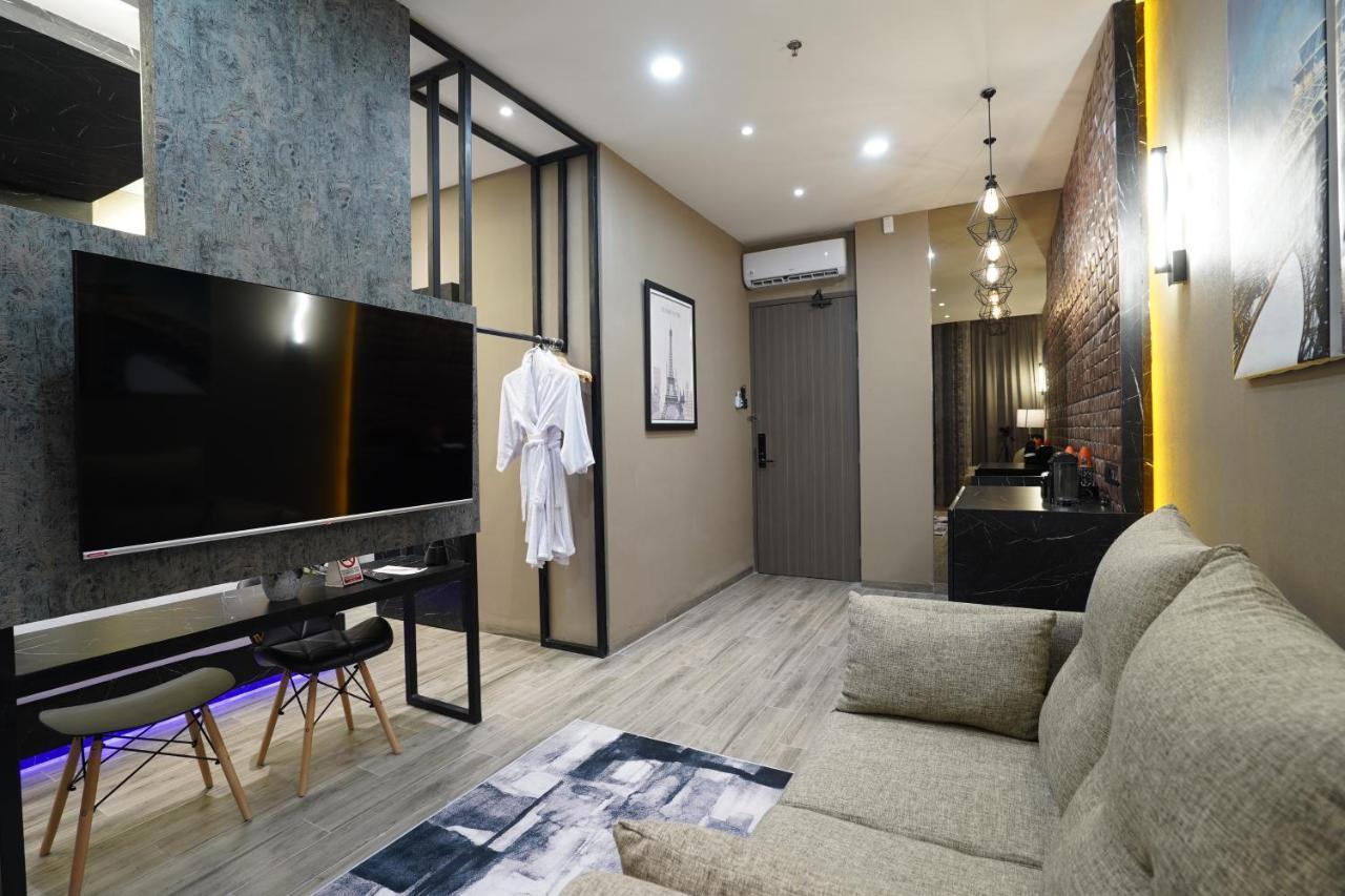 De Paris Hotel Медан Екстериор снимка