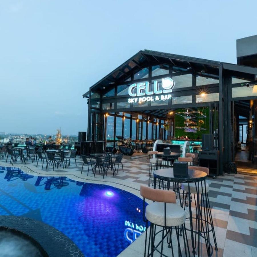 De Paris Hotel Медан Екстериор снимка