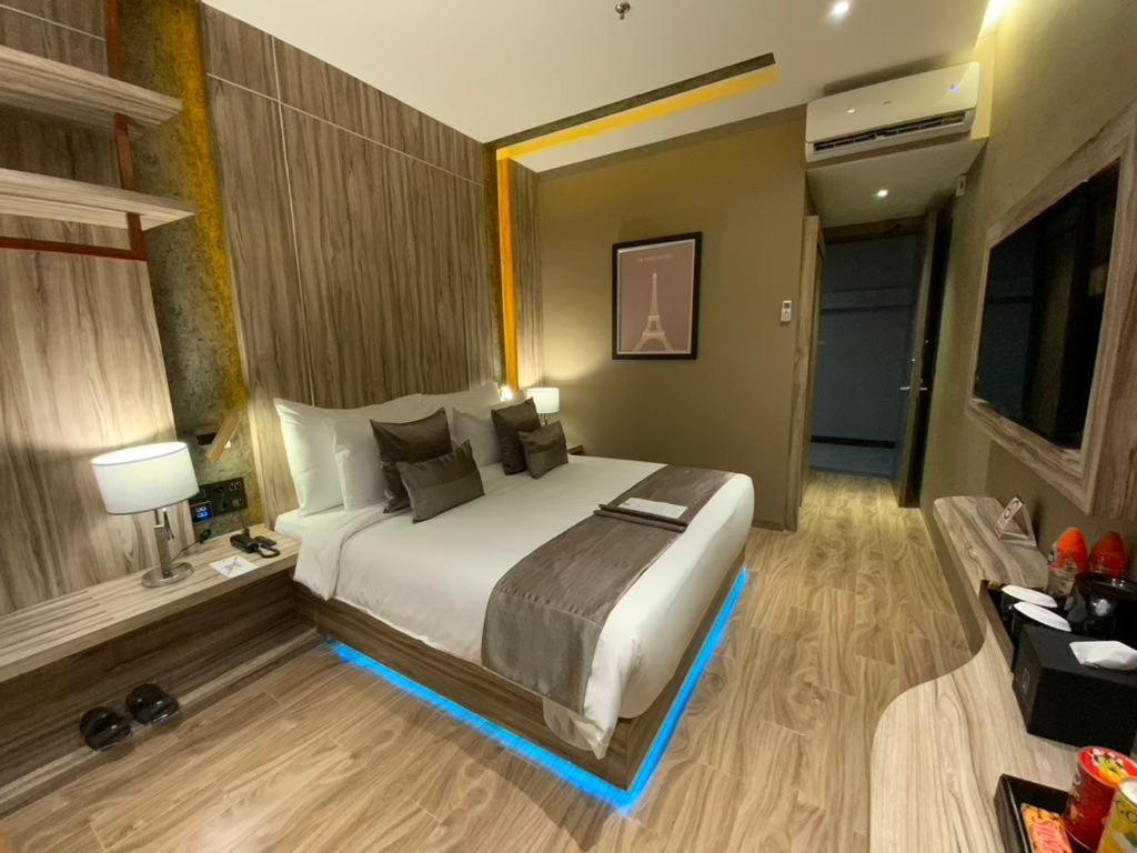 De Paris Hotel Медан Екстериор снимка