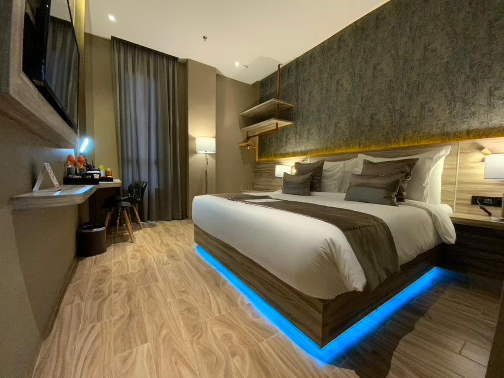 De Paris Hotel Медан Екстериор снимка